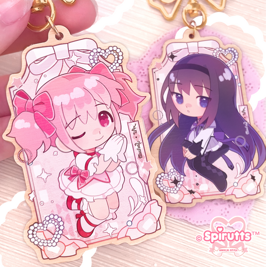 KEYCHAIN(S) - Mahou Magica couple - Double-sided wooden charm/Matching Pair/Gold clip attachments