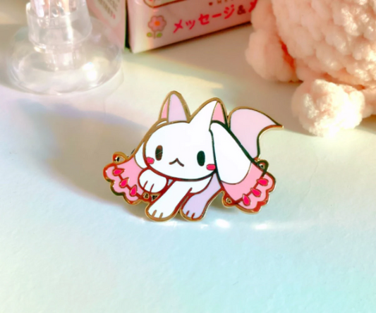 PIN - Innocent kitty Kyu - Gold Plating/hard enamel/Pink heart rubber pinback